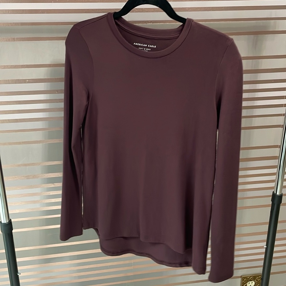 Soft and Sexy Plush American Eagle top size small in Plum